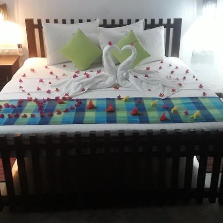 Butterfly Jewel Bed & Breakfast Unawatuna Dış mekan fotoğraf