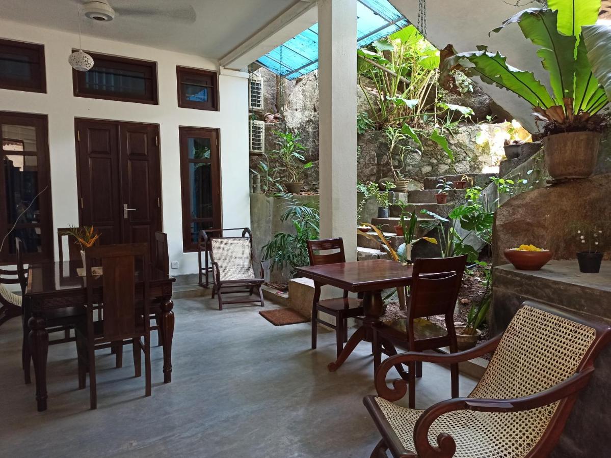 Butterfly Jewel Bed & Breakfast Unawatuna Dış mekan fotoğraf