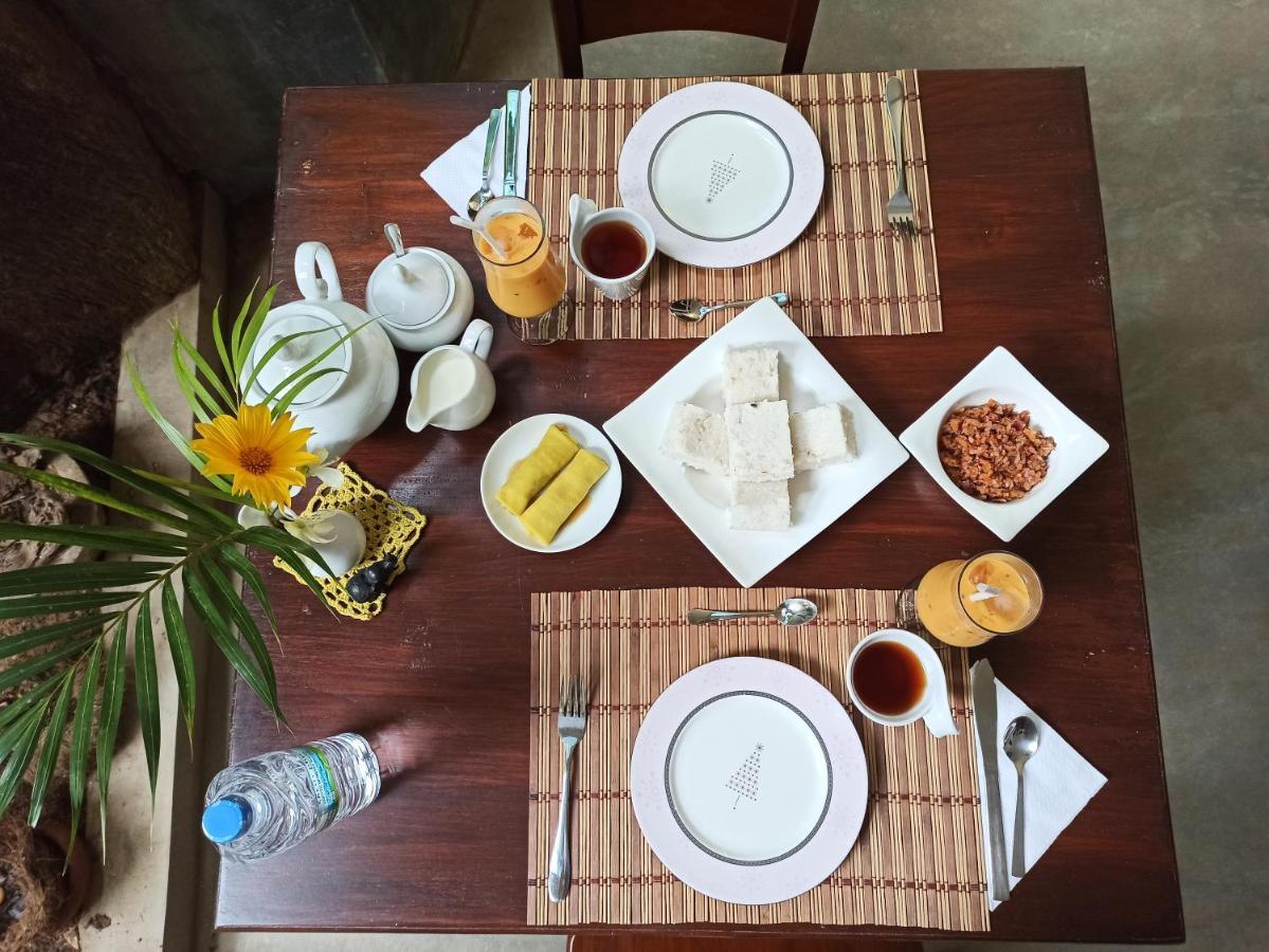 Butterfly Jewel Bed & Breakfast Unawatuna Dış mekan fotoğraf