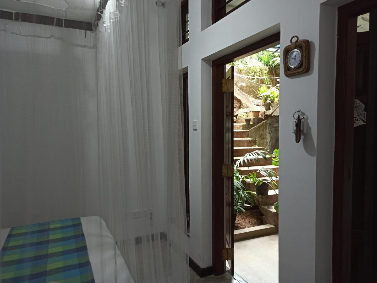 Butterfly Jewel Bed & Breakfast Unawatuna Dış mekan fotoğraf