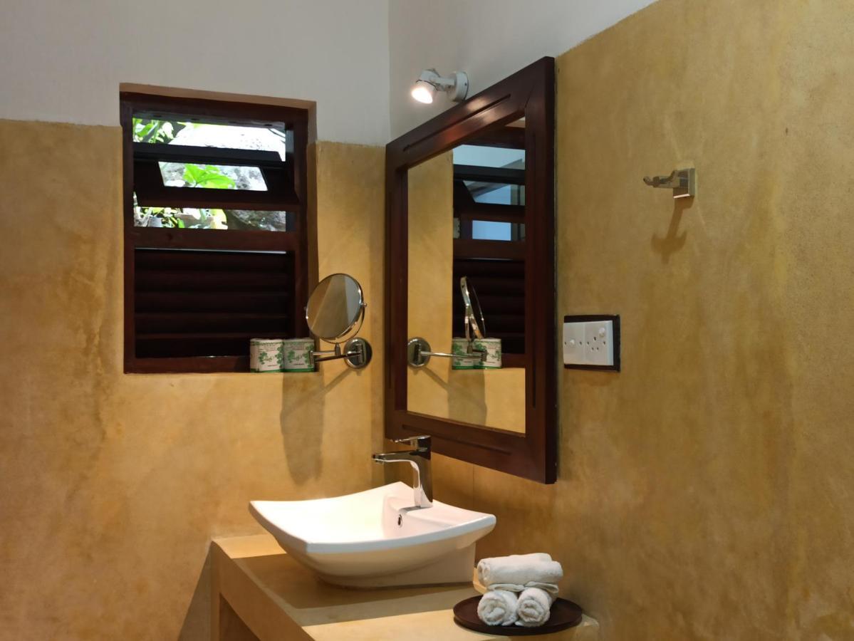 Butterfly Jewel Bed & Breakfast Unawatuna Dış mekan fotoğraf